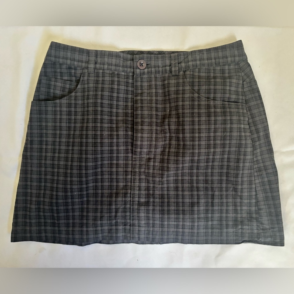 Womens Vintage DKNY Mini Skirt in Plaid Charcoal/Black Sz 6